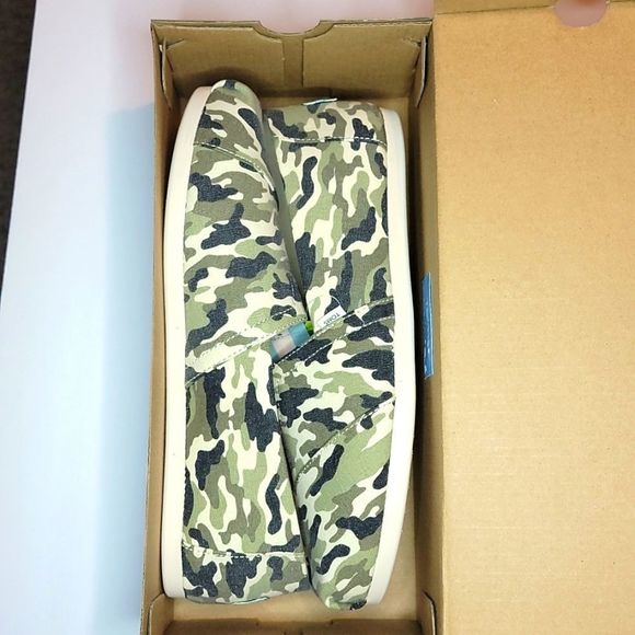Toms Dirty Olive Camouflage Alpargata Slip-On 10 NWT - Picture 1 of 7